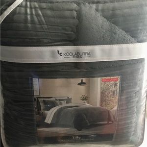 New Koolaburra by Ugg Full/Queen Comforter